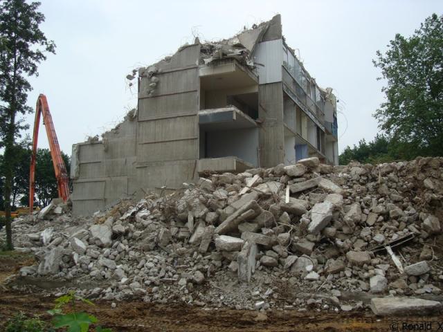 DSC09610_border.jpg