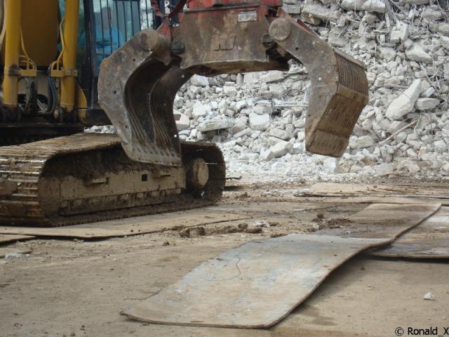 DSC09645_border.jpg