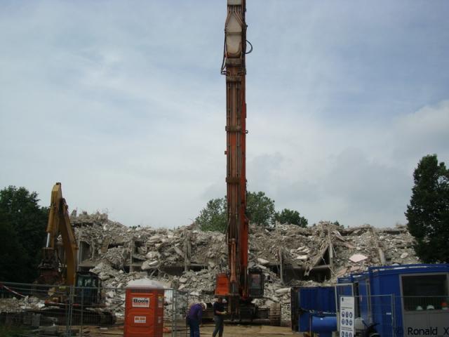 DSC09697_border.jpg