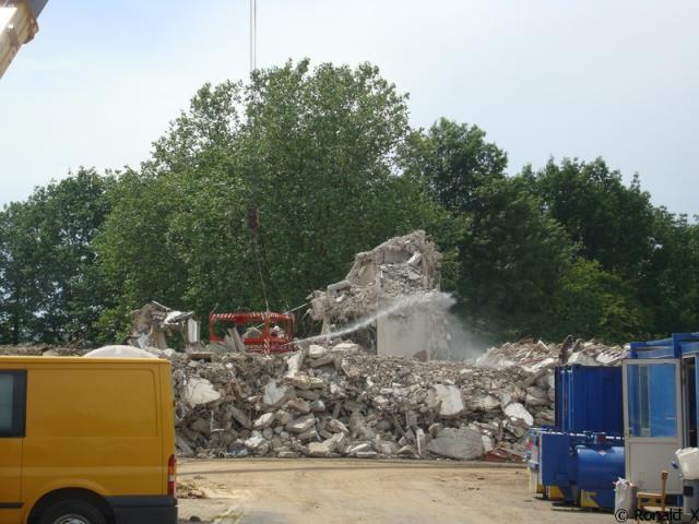 DSC09872_border.jpg