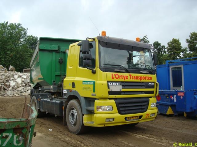 DSC00910_border.jpg