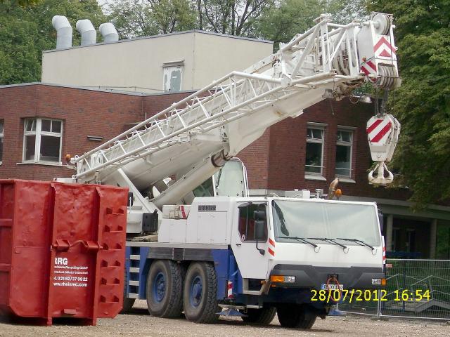 comp_DSCI2683.jpg
