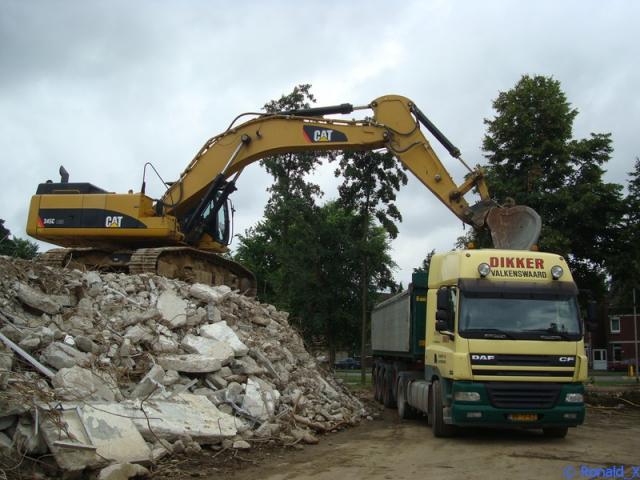 DSC01158_border.jpg