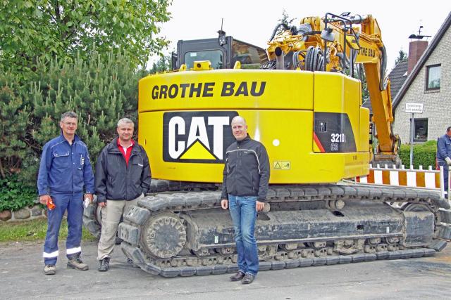 GrotheBau_Zeppelin_Cat_Kurzheckbagger_321D_LCR.jpg