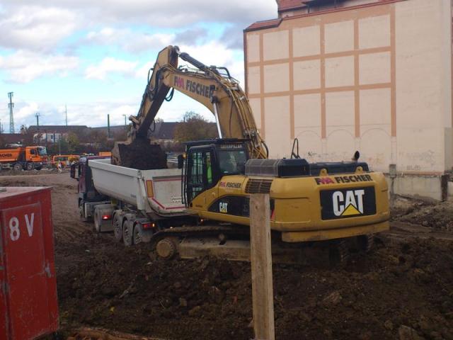 cat_330d__man_sattelkipper.jpg