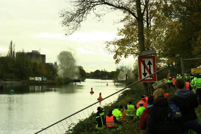 2012/11/post-6467-1352037315_thumb.jpg