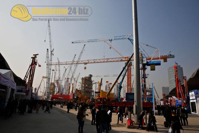 bauma_China_Shanghai_2012__13.jpg