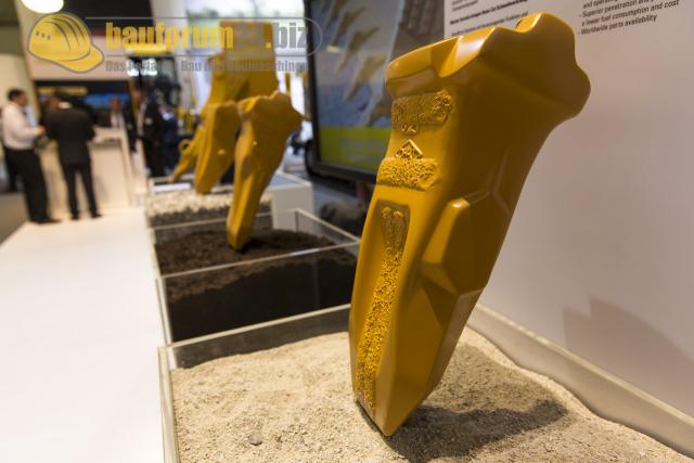 Bauma_2013_Caterpillar_27.jpg