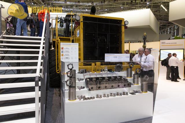 Bauma_2013_Caterpillar_28.jpg