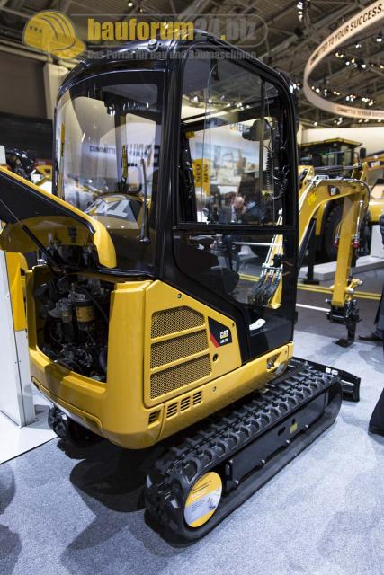 Bauma_2013_Caterpillar_35.jpg
