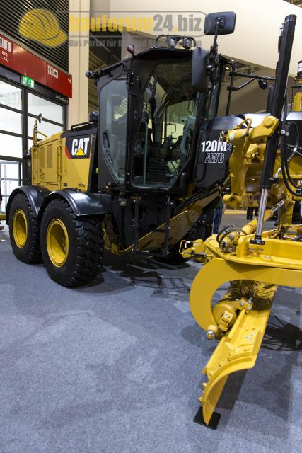 Bauma_2013_Caterpillar_44.jpg