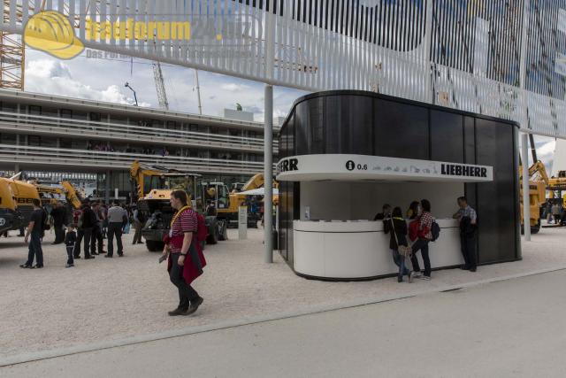 Bauma_2013_Liebherr_10.jpg