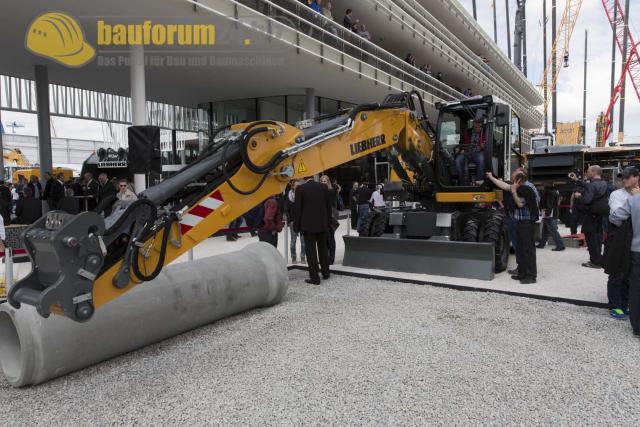 Bauma_2013_Liebherr_32.jpg