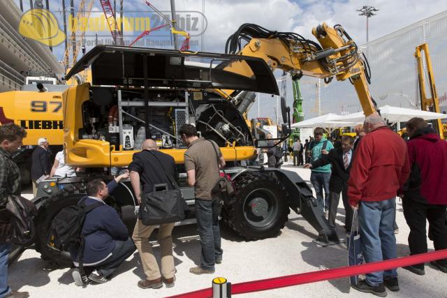 Bauma_2013_Liebherr_35.jpg