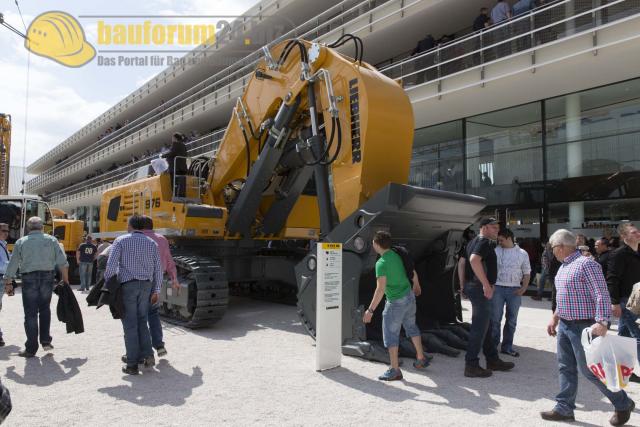 Bauma_2013_Liebherr_39.jpg