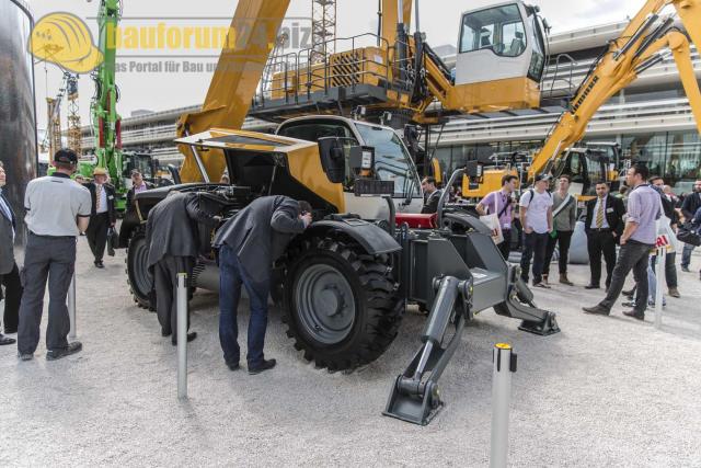Bauma_2013_Liebherr_46.jpg
