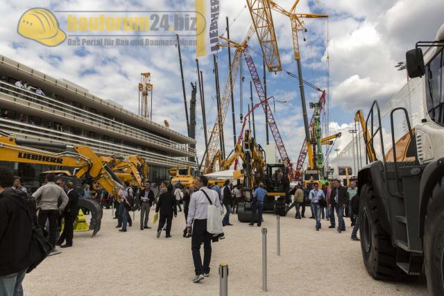 Bauma_2013_Liebherr_54.jpg