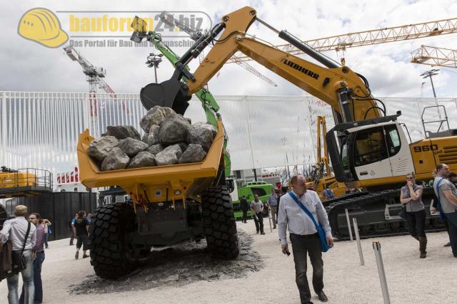 Bauma_2013_Liebherr_57.jpg