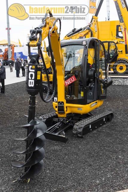 Bauma_2013_JCB_5.jpg
