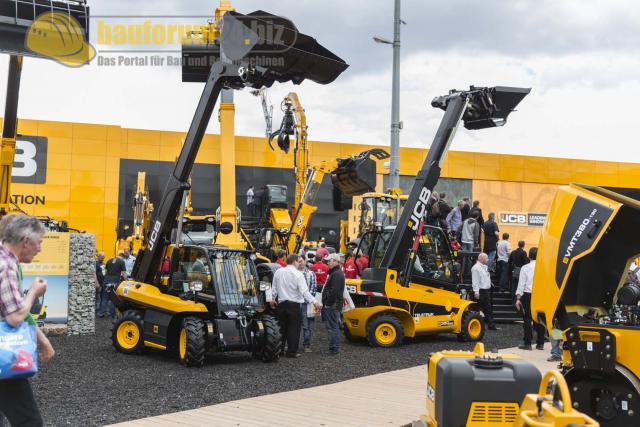Bauma_2013_JCB_11.jpg