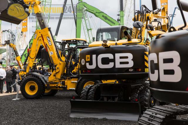 Bauma_2013_JCB_38.jpg