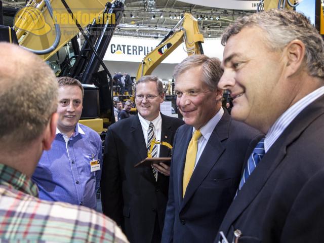 CAT_CEO_Doug_Oberhelman_Bauma_2013_1.jpg