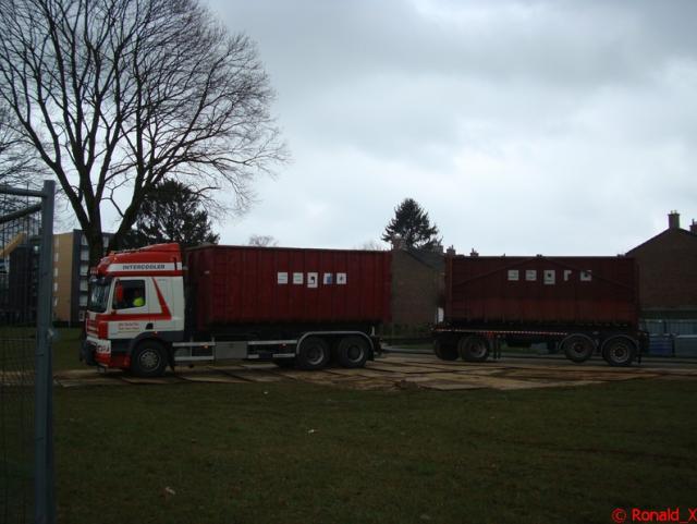 DSC05217_border.jpg
