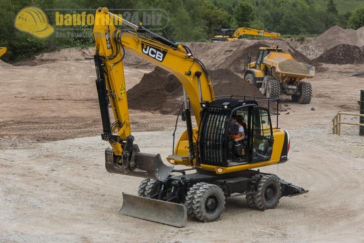 JCB_Celebration_2013_Bauforum24_36.jpg