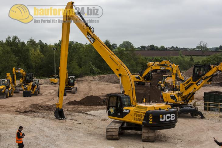 JCB_Celebration_2013_Bauforum24_43.jpg