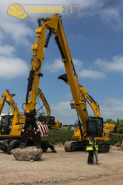 JCB_Celebration_2013_Bauforum24_49.jpg