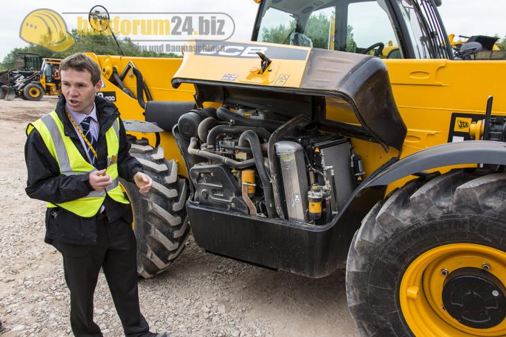 JCB_Celebration_2013_Bauforum24_47.jpg