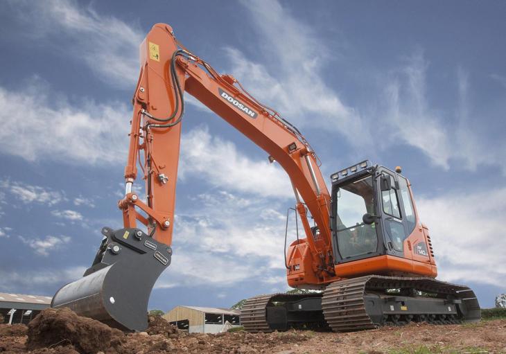 Doosan_DX140LCR_3_1.jpg