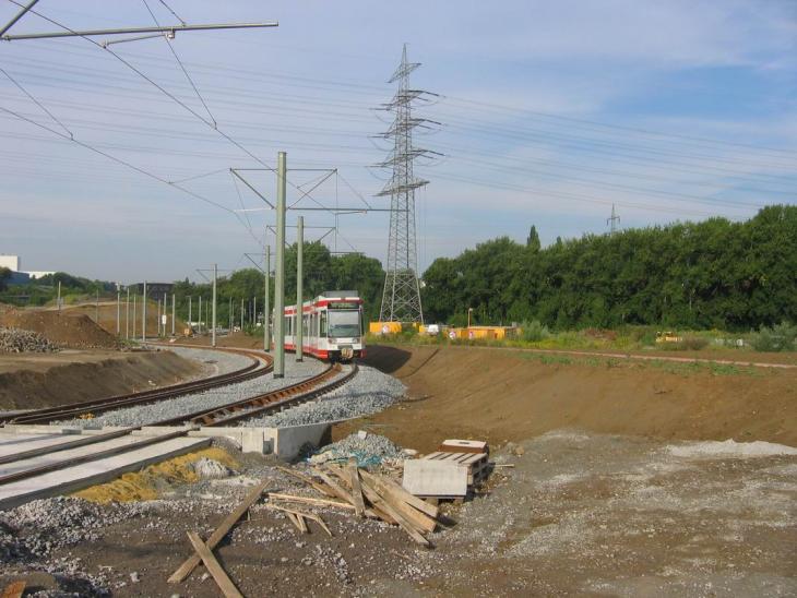 97_Stra_enbahntrasse_ab_26.08.2013_befahrbar..JPG..JPG.JPG