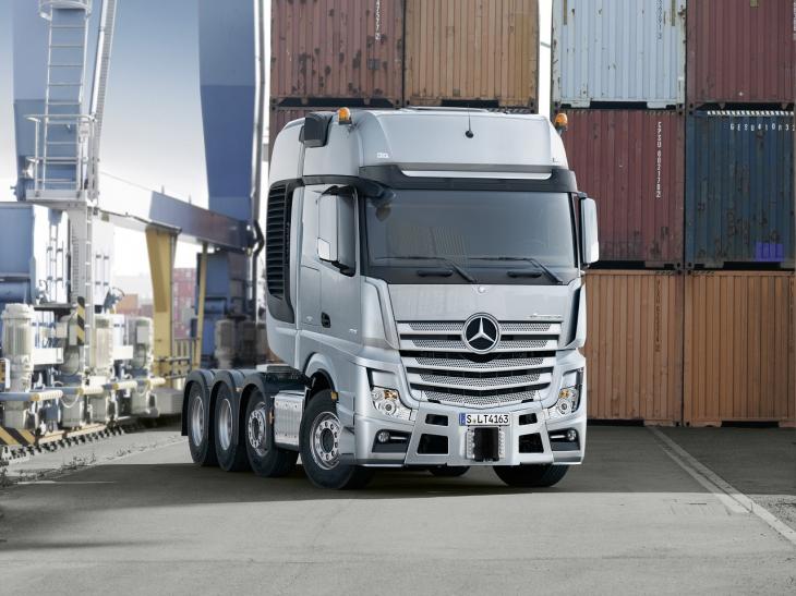 Mercedes_Benz_Actros_SLT.jpg