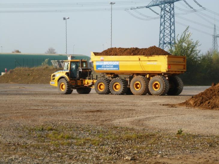 Volvo_Dumper_01.JPG