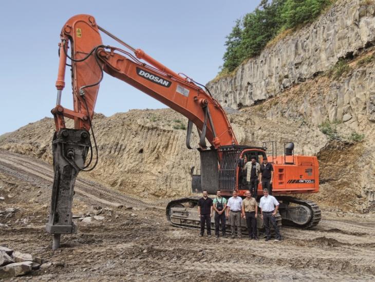 Doosan_Mendiger_Basalt_3.jpg