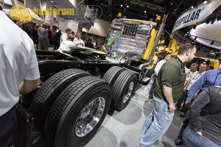conexpo2014_cat_82.jpg