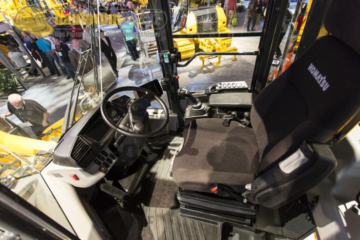 conexpo2014_komatsu_19.jpg