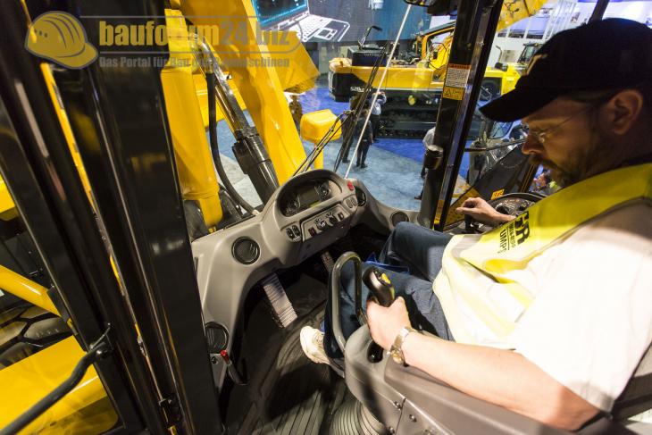 conexpo2014_komatsu_26.jpg