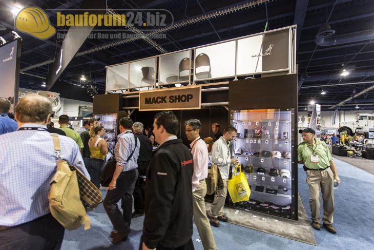 conexpo2014_mack_60.jpg