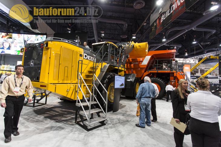 conexpo2014_john_deere_9.jpg