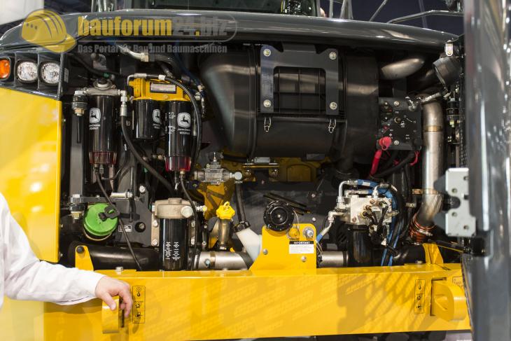 conexpo2014_john_deere_22.jpg