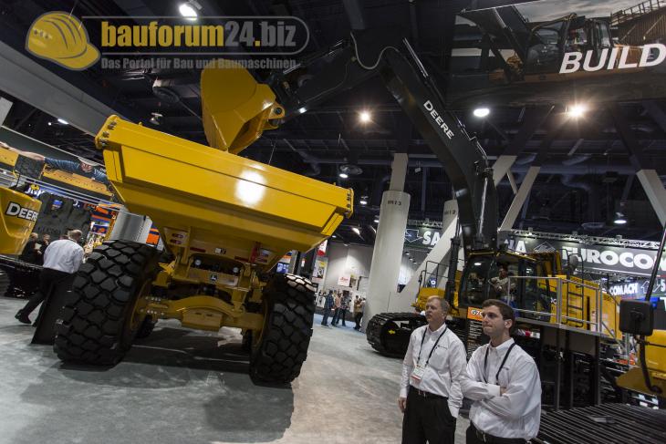 conexpo2014_john_deere_28.jpg