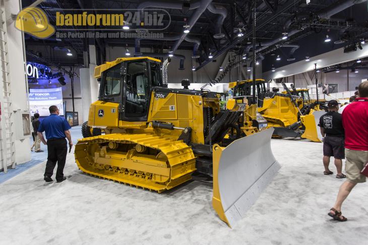 conexpo2014_john_deere_29.jpg