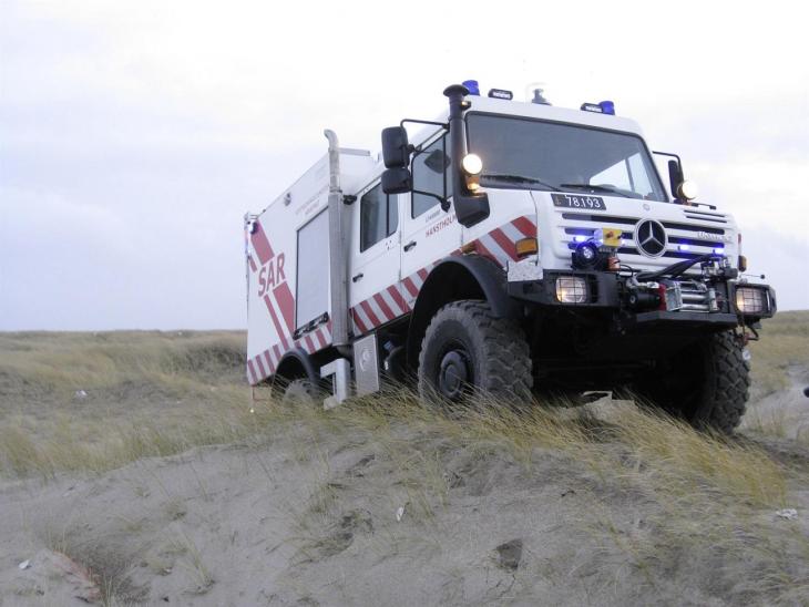 14C54_04_Unimog_zur_Rettung_aus_Seenot_4.jpg