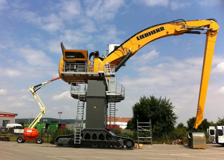 Liebherr_LH_120_C_JLG_450_AJ.jpg