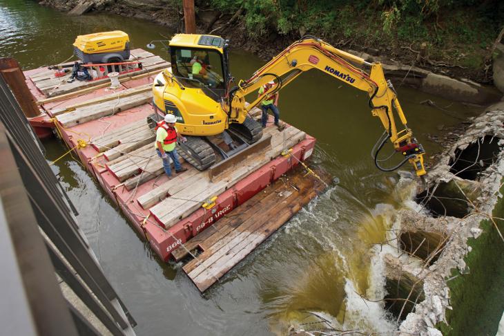 Komatsu_Atlas_Copco_SB_552.jpg