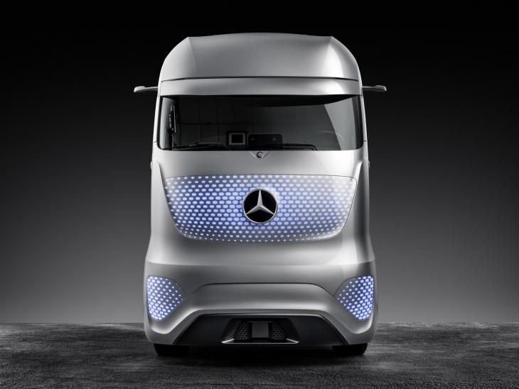 Mercedes_Benz_Future_Truck_2025_004.jpg