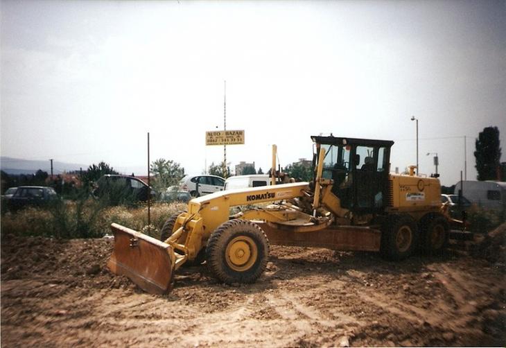 Komatsu_grader_former_Galion_model.jpg