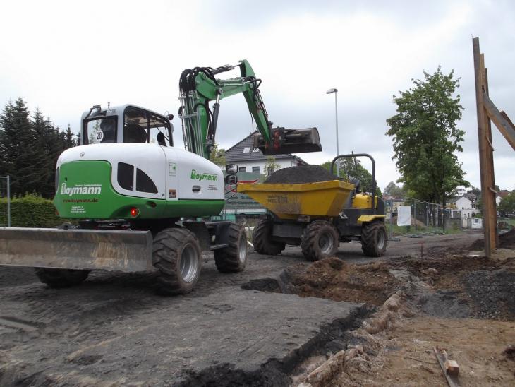 Wacker_Neuson_Mobilbagger_6503_und_Dumper_6001_bei_Boymann_im_Einsatz_Bauforum24.JPG